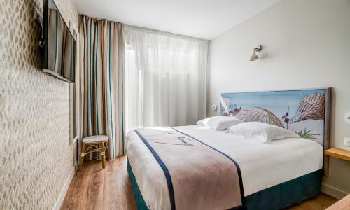 Hôtel Jules Verne - photo 1